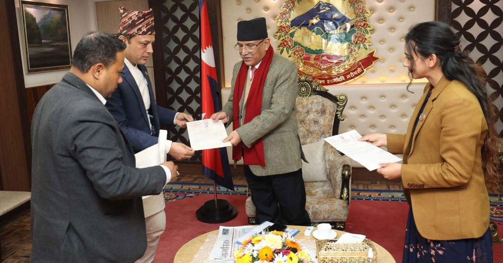 दहाल नेतृत्वकोे सरकार संकटमा, गठबन्धन दल नेपाल राष्ट्रिय स्वतन्त्र पार्टीका मन्त्रीहरुद्वारा राजीनामा