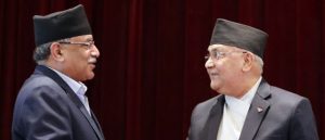 संसद बैठक अवरोध गर्ने चेतावनी दिएपछि प्रधानमन्त्री दाहाल र एमाले अध्यक्ष ओलीबीच छलफल