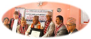 नन्दकृष्ण जोशीलाई कालीभक्त पन्त नेपाली लोकसाहित्य अन्तर्राष्ट्रिय पुरस्कार प्रदान